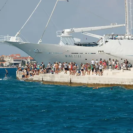 1 Bedroom Cozy In Апартаменты *