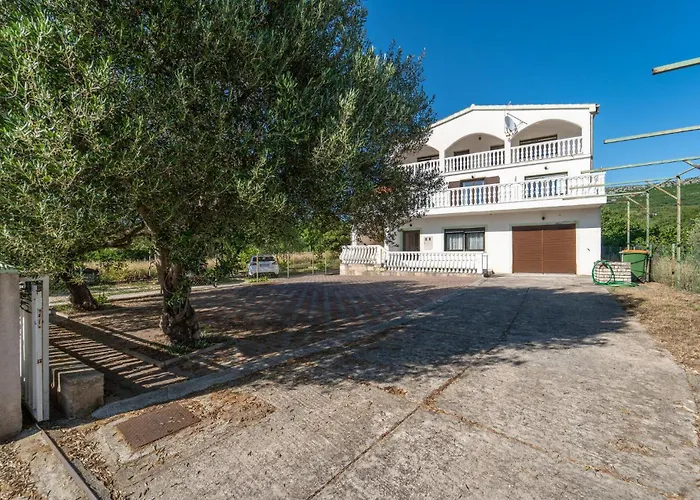 Апартаменты 1 Bedroom Cozy In *